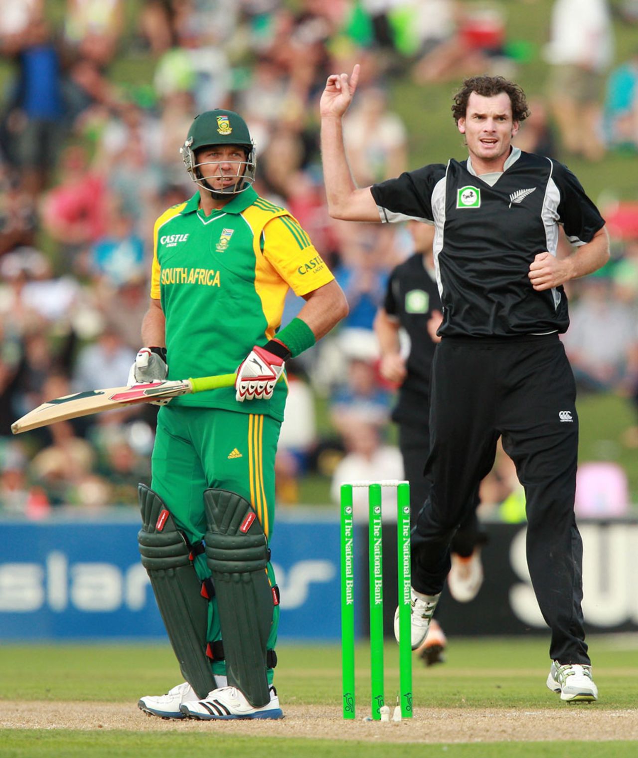 Kyle Mills celebrates the wicket of Jacques Kallis, New Zealand v South Africa, 2nd ODI, Napier, February 29, 2012 