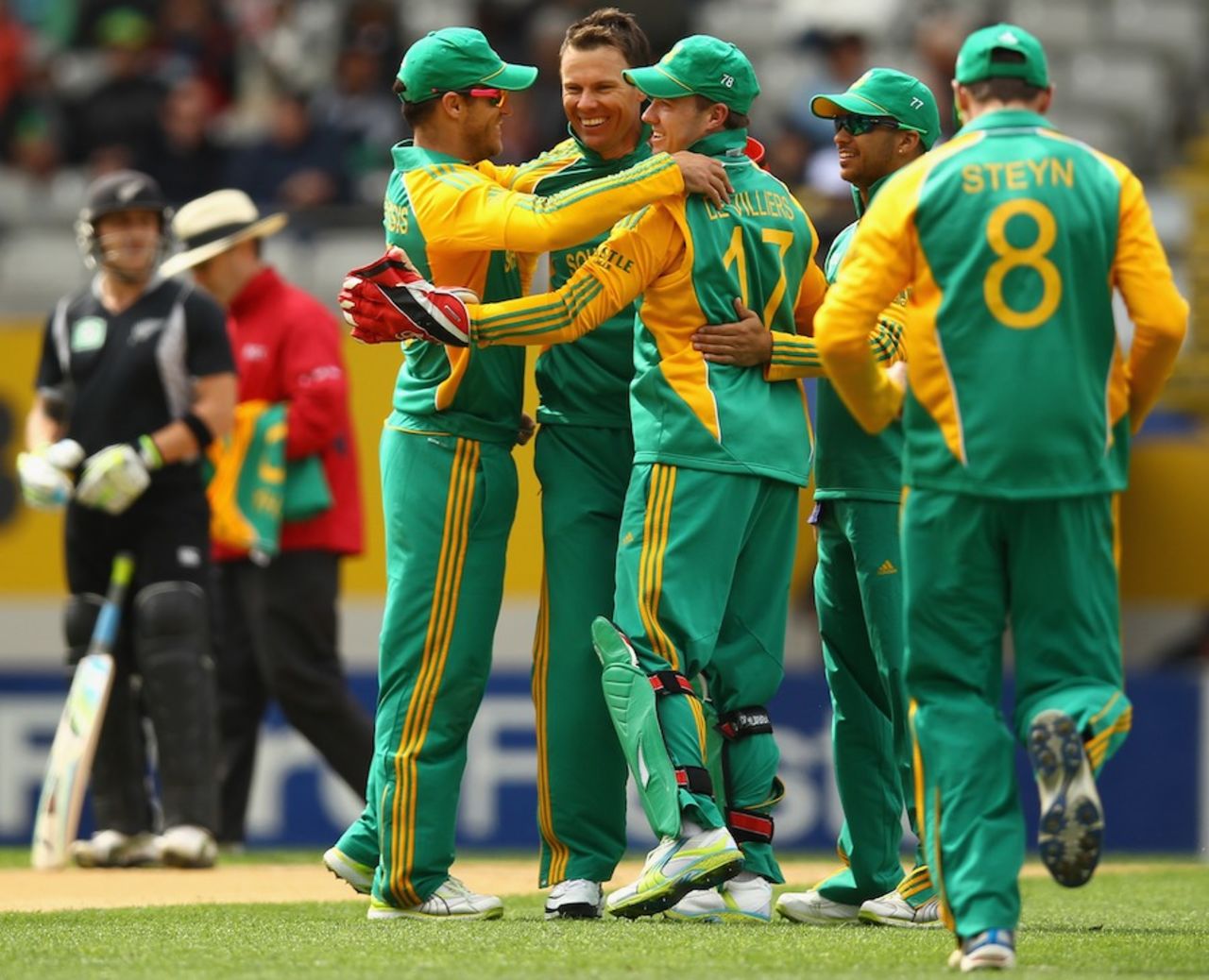 Johan Botha and his team-mates celebrate Rob Nicol's wicket, New Zealand v South Africa, 3rd ODI, Auckland, March 3, 2012