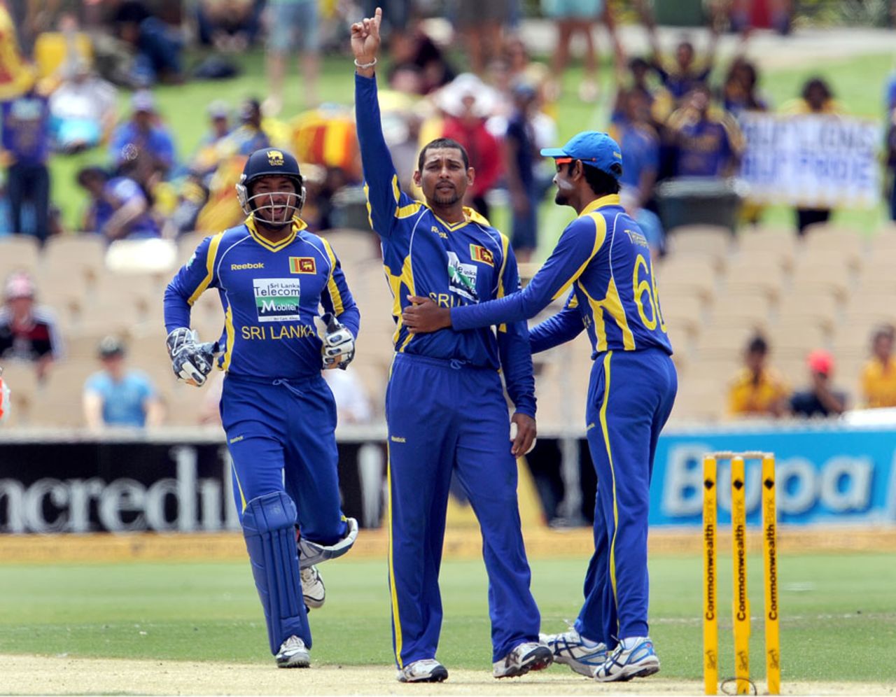 Tillakaratne Dilshan celebrates the wicket of Matthew Wade, Australia v Sri Lanka, Commonwealth Bank Series, 2nd final, Adelaide, March 6, 2012