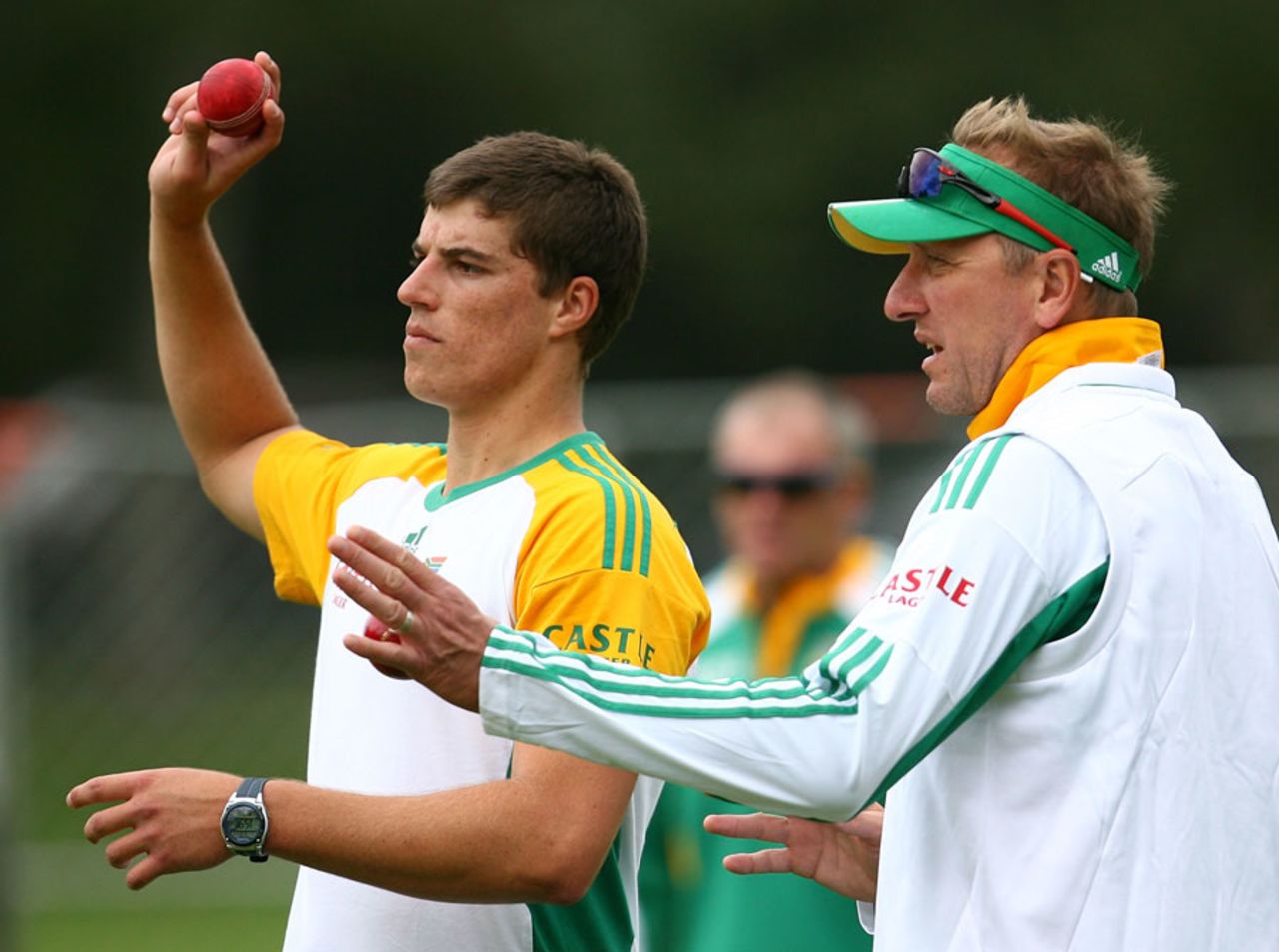 Allan Donald has a word with Marchant de Lange during a training session, Dunedin, March 6, 2012