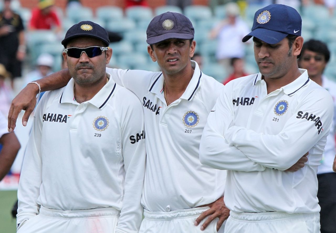 Rahul Dravid with MS Dhoni and Virender Sehwag, 4th Test, Adelaide, 5th day, January 28, 2012