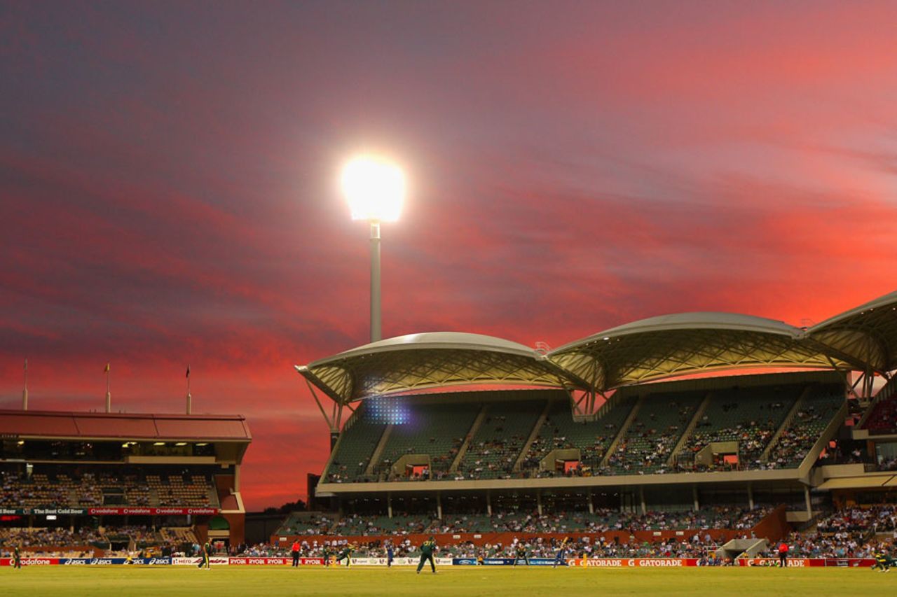 Adelaide Oval at sunset, Australia v Sri Lanka, CB Series, 3rd final, Adelaide, March 8, 2012