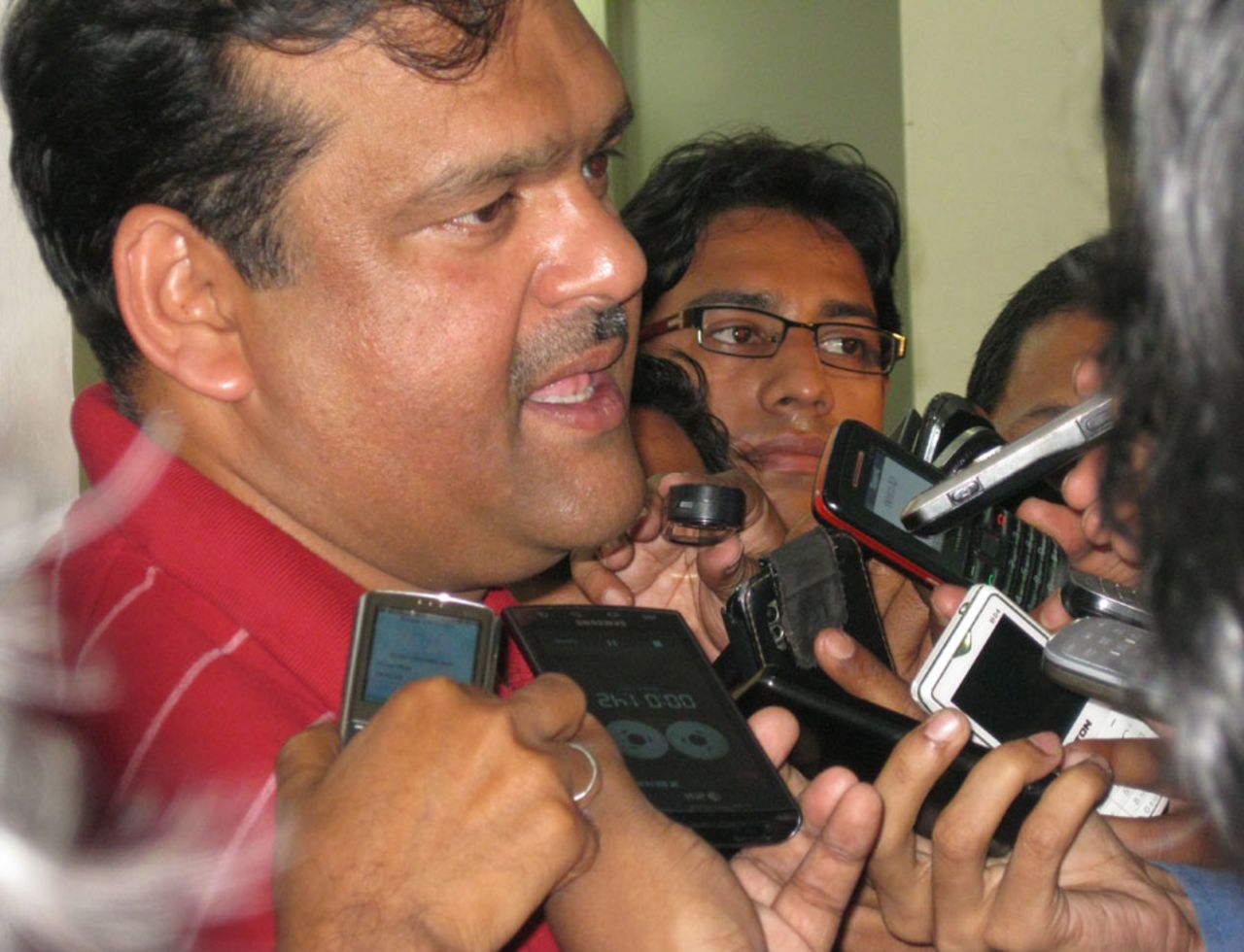 Bangladesh chief selector Akram Khan speaks to the media, Dhaka, March 10, 2012