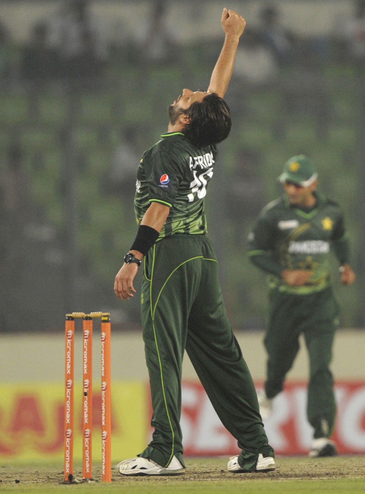 Shahid Afridi raises his hand after dismissing Jahurul Islam, Bangladesh v Pakistan, Asia Cup, Mirpur, March 11, 2012