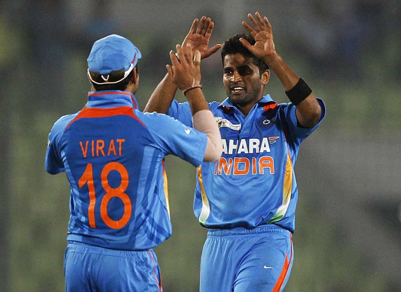 Vinay Kumar picked up three lower-order wickets, India v Sri Lanka, Asia Cup, Mirpur, March 13, 2012