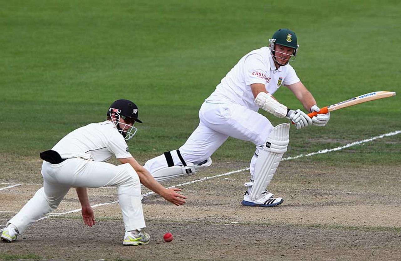 Graeme Smith works one through the leg side, New Zealand v South Africa, 2nd Test, Hamilton, 3rd day, March 17, 2012