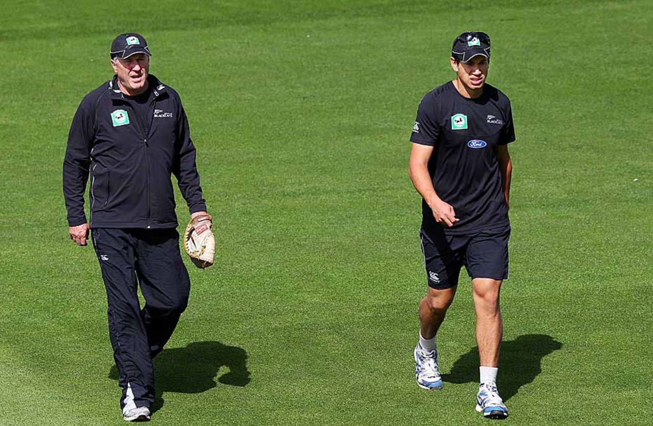 John Wright and Ross Taylor walk back, New Zealand v South Africa, 3rd Test, Wellington, 1st day, March 23, 2012
