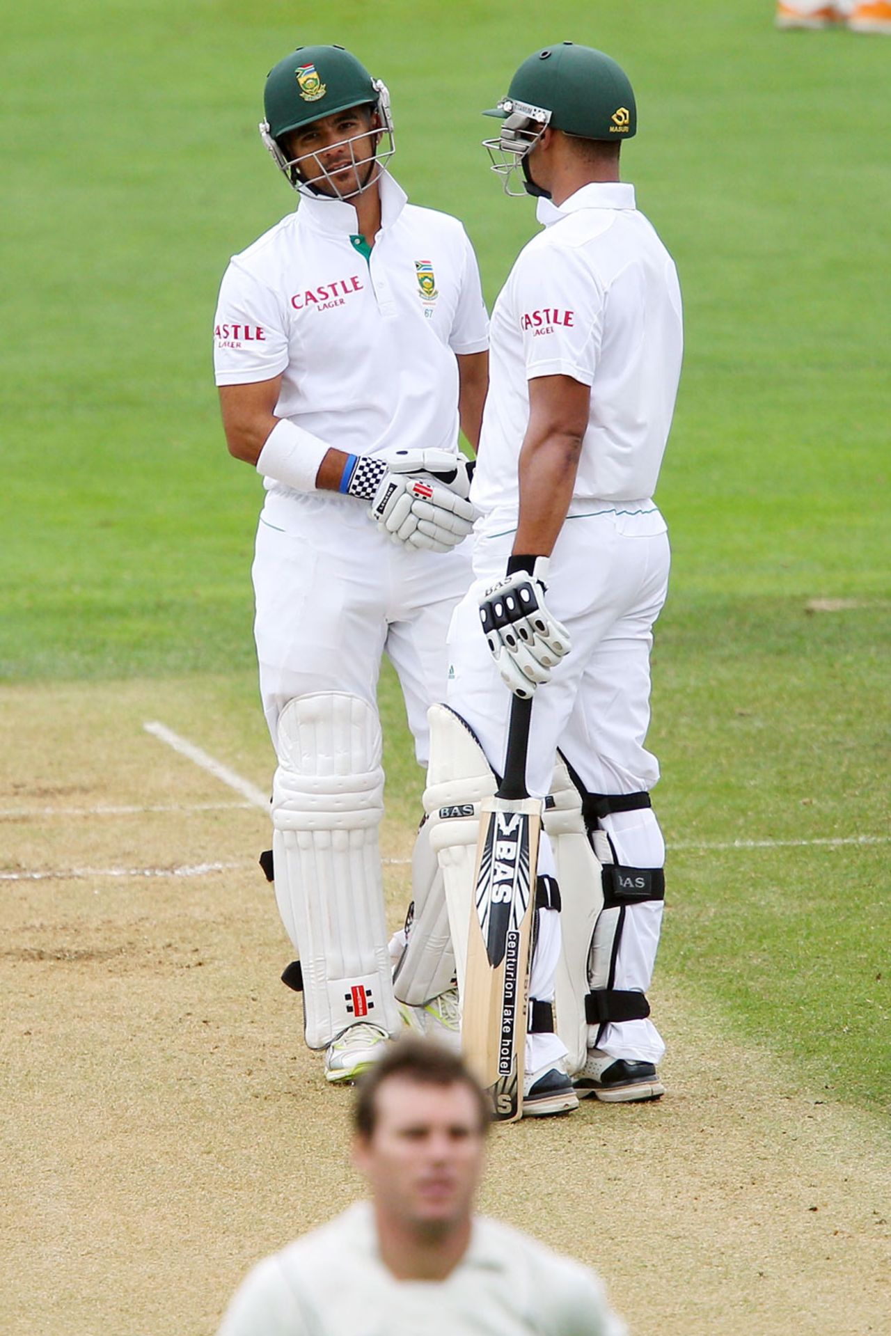 JP Duminy and Alviro Petersen talk during their partnership, New Zealand v South Africa, 3rd Test, Wellington, 2nd day, March 24, 2012