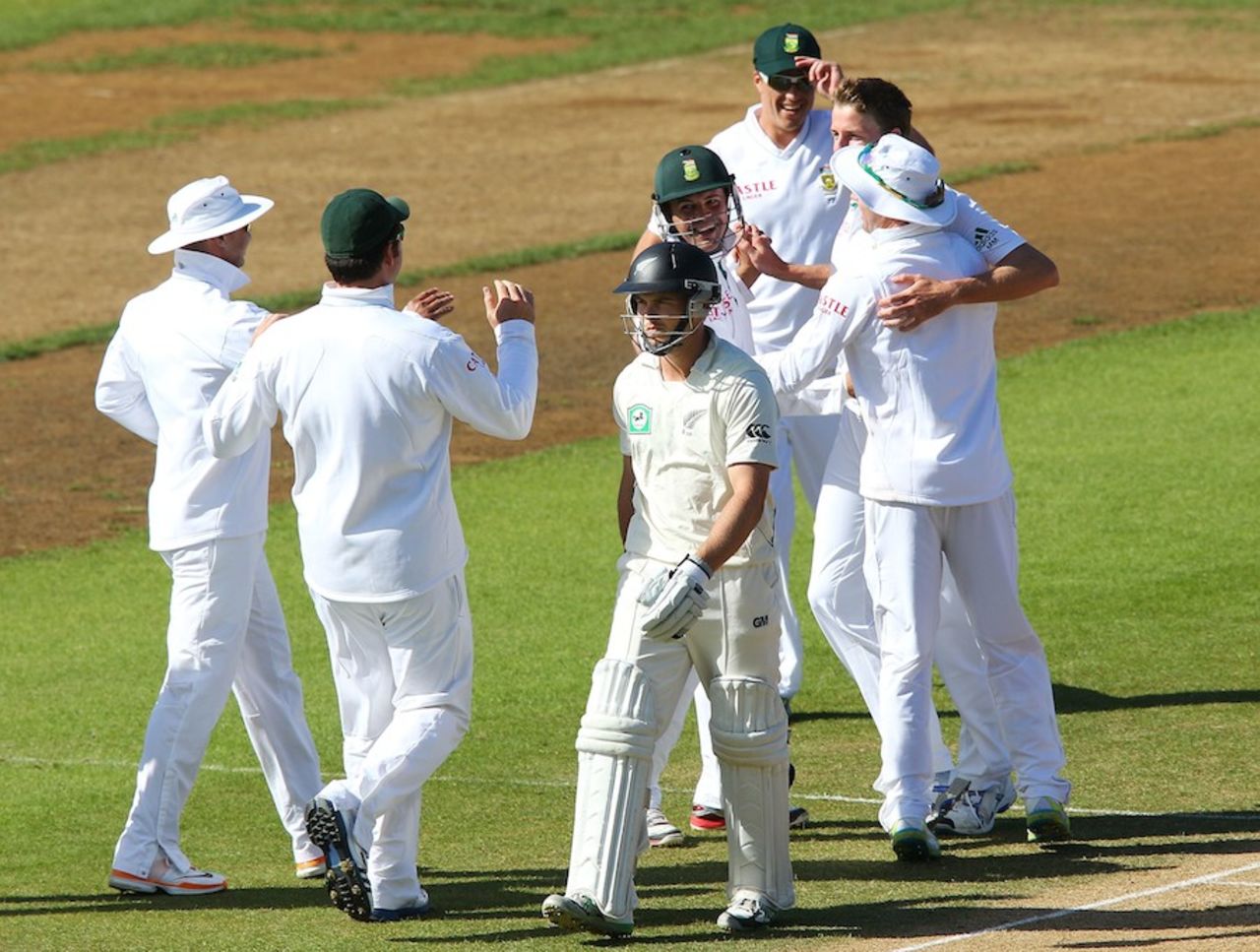The South Africans celebrate Daniel Flynn's wicket, New Zealand v South Africa, 3rd Test, Wellington, 5th day, March 27, 2012