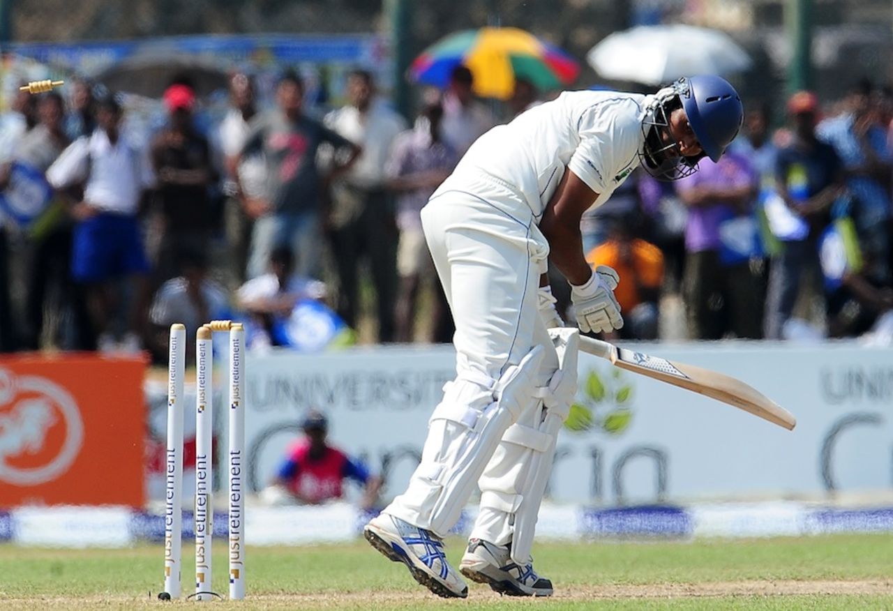 Chanaka Welegedara is bowled by James Anderson, Sri Lanka v England, 1st Test, Galle, 2nd day, March 27, 2012