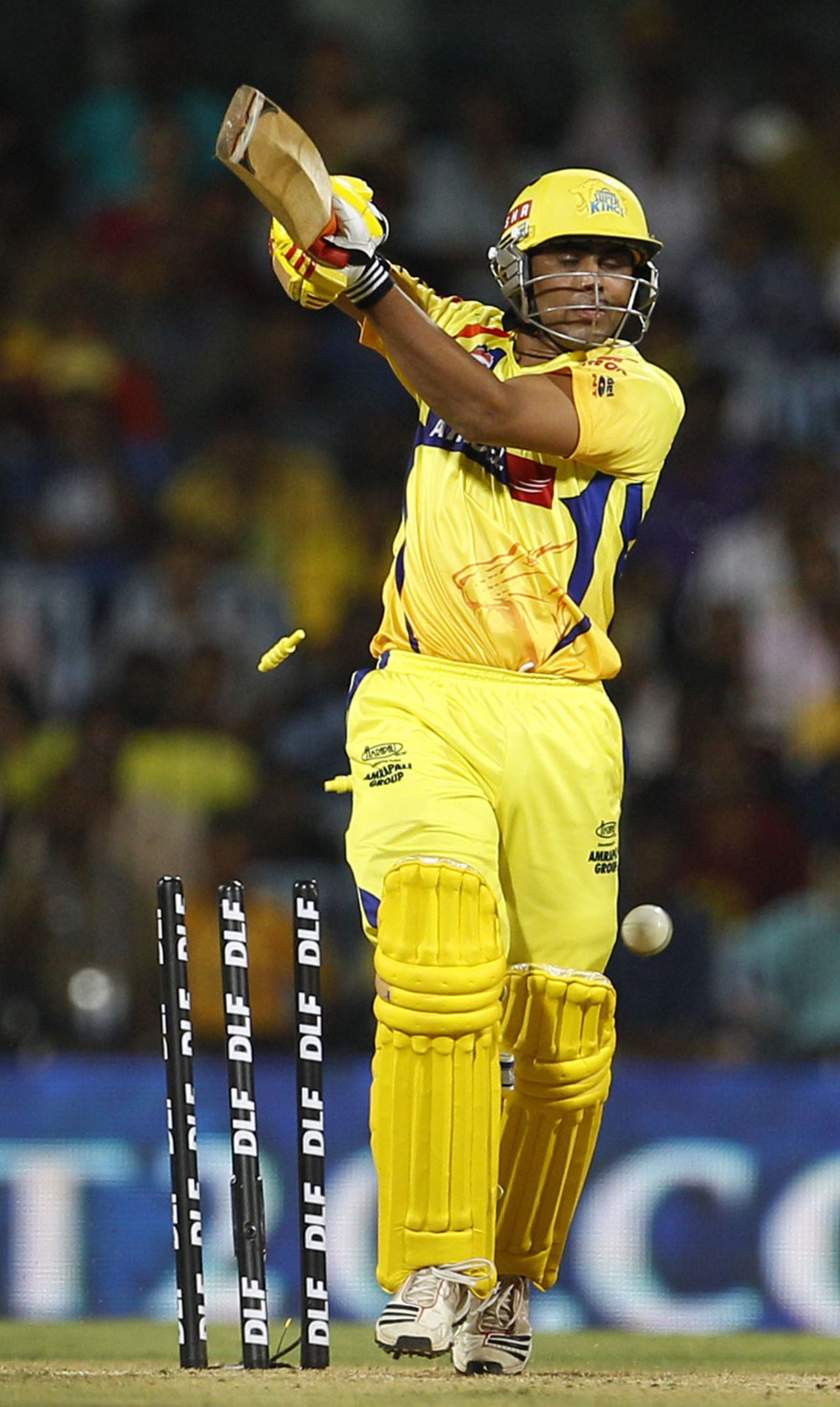 Ravindra Jadeja is cleaned up, Super Kings v Mumbai Indians, IPL 2012, Chennai, April 4, 2012