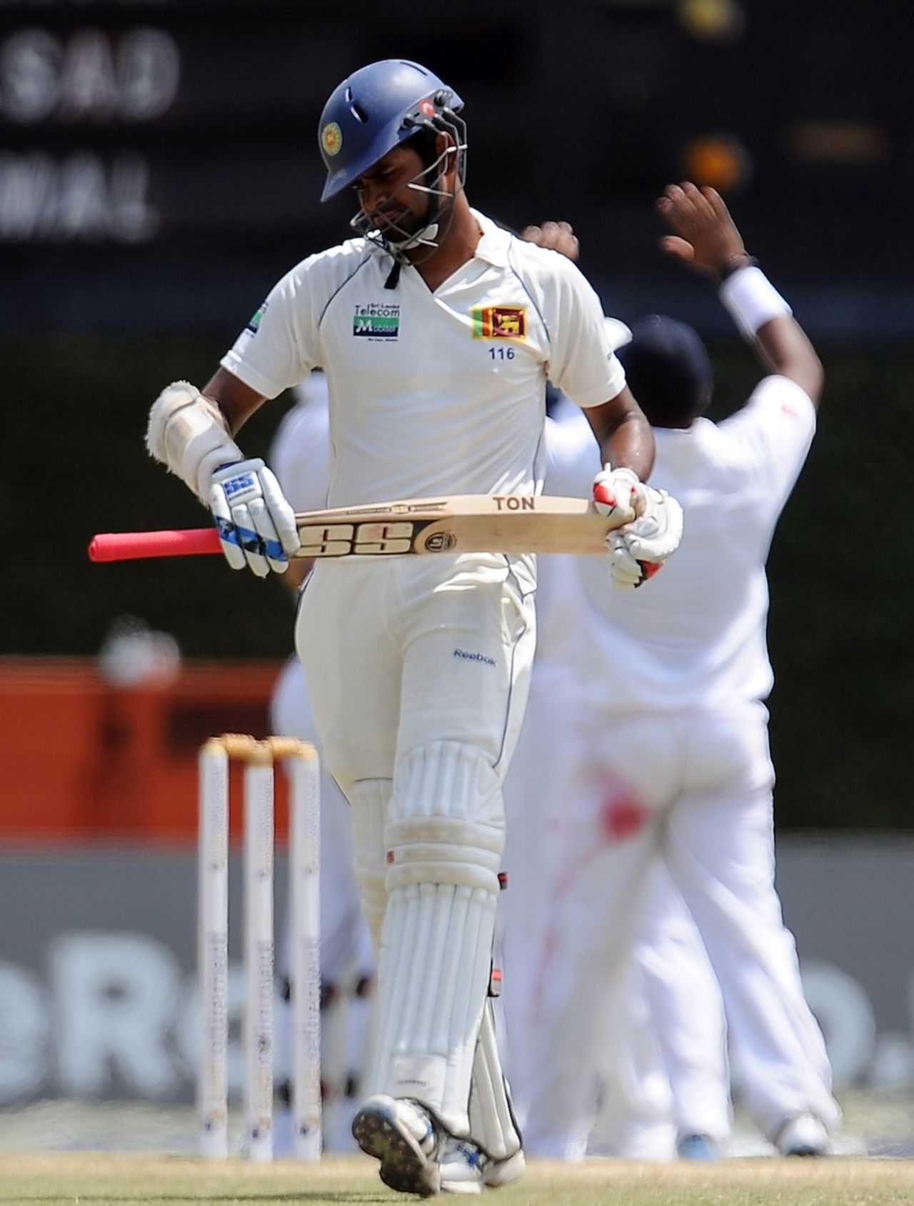 Lahiru Thirimanne was dismissed for 11, Sri Lanka v England, 2nd Test, Colombo, P Sara Oval, 4th day, April 6, 2012