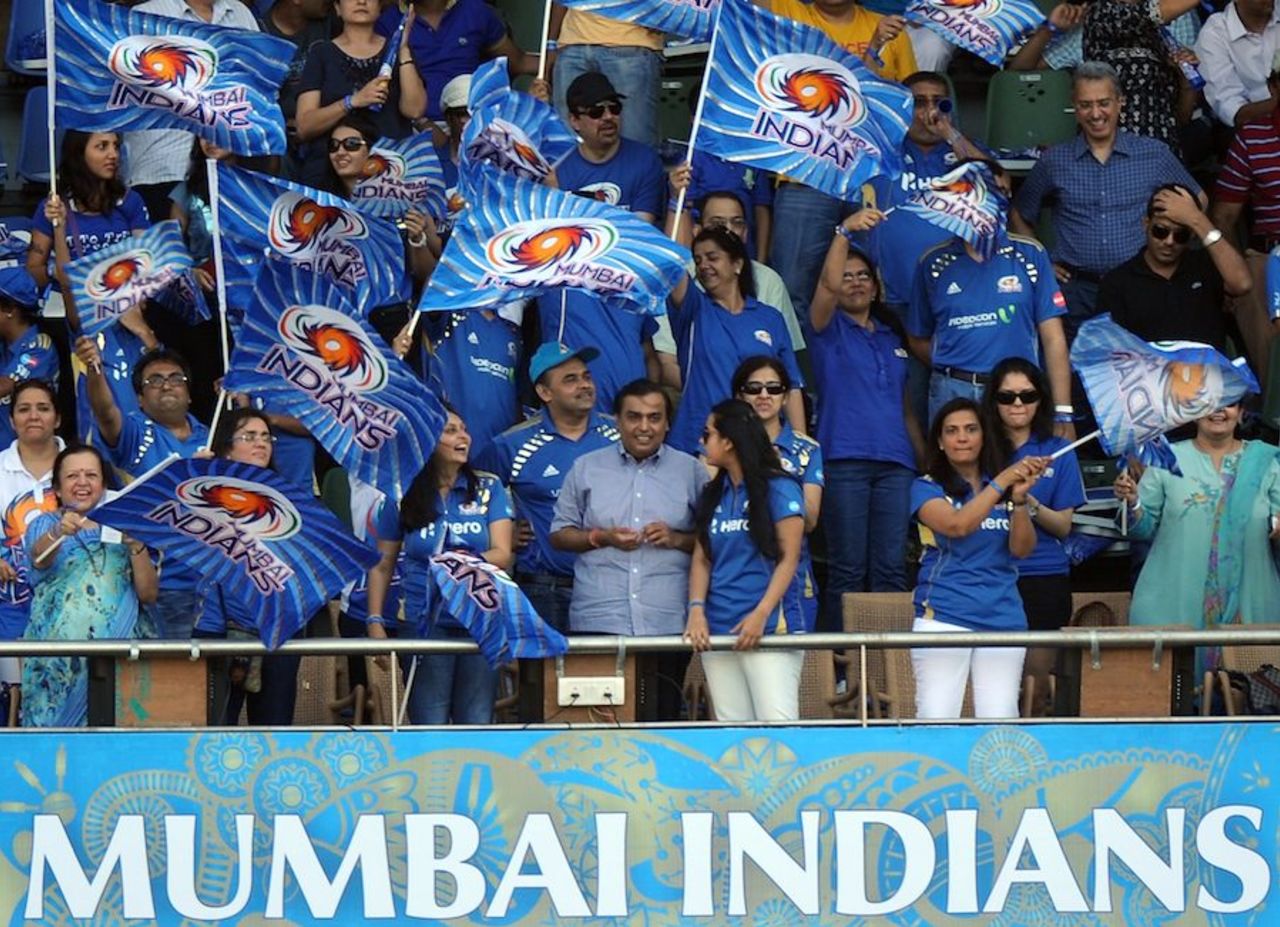 Mukesh Ambani and Mumbai Indians fans, Mumbai Indians v Pune Warriors India, IPL, Mumbai, April 6, 2012