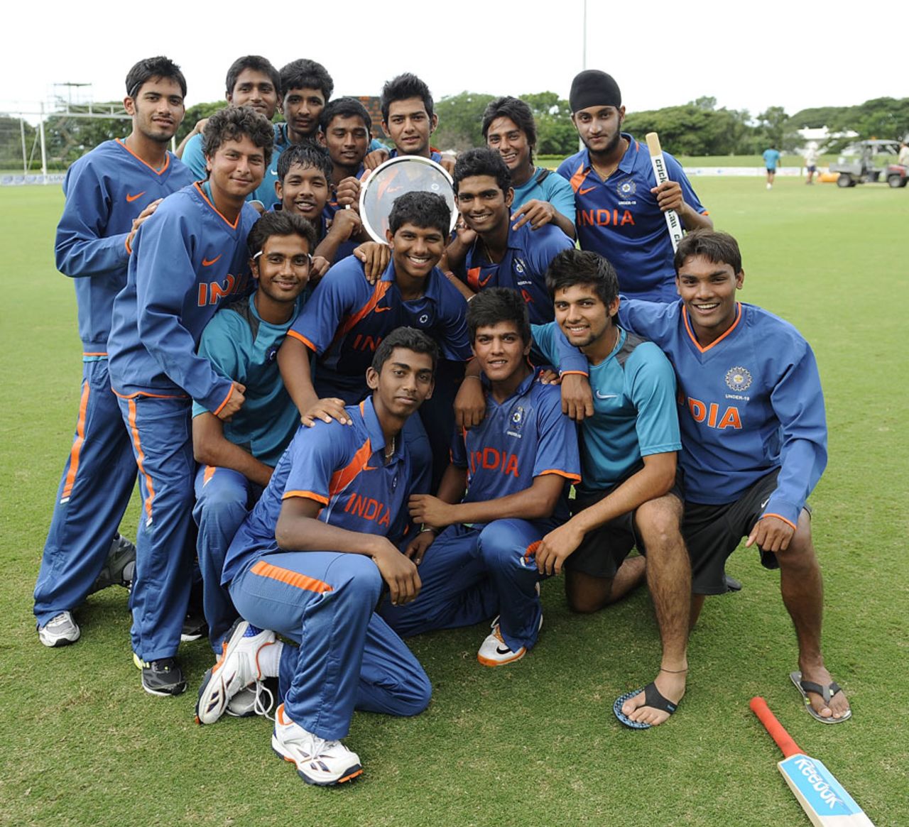 India Under-19s celebrate with the Quadrangular series trophy, Australia Under-19s v India Under-19s, Quadrangular Under-19 Series, final, Townsville, April 15, 2012