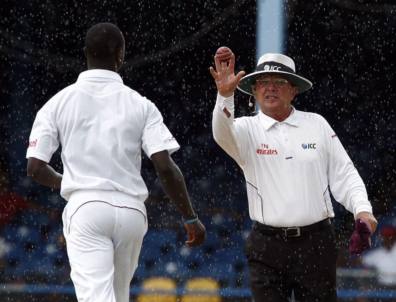 Rain interrupted play on the second day in Port-of-Spain, West Indies v Australia, 2nd Test, Port-of-Spain, April 16, 2012