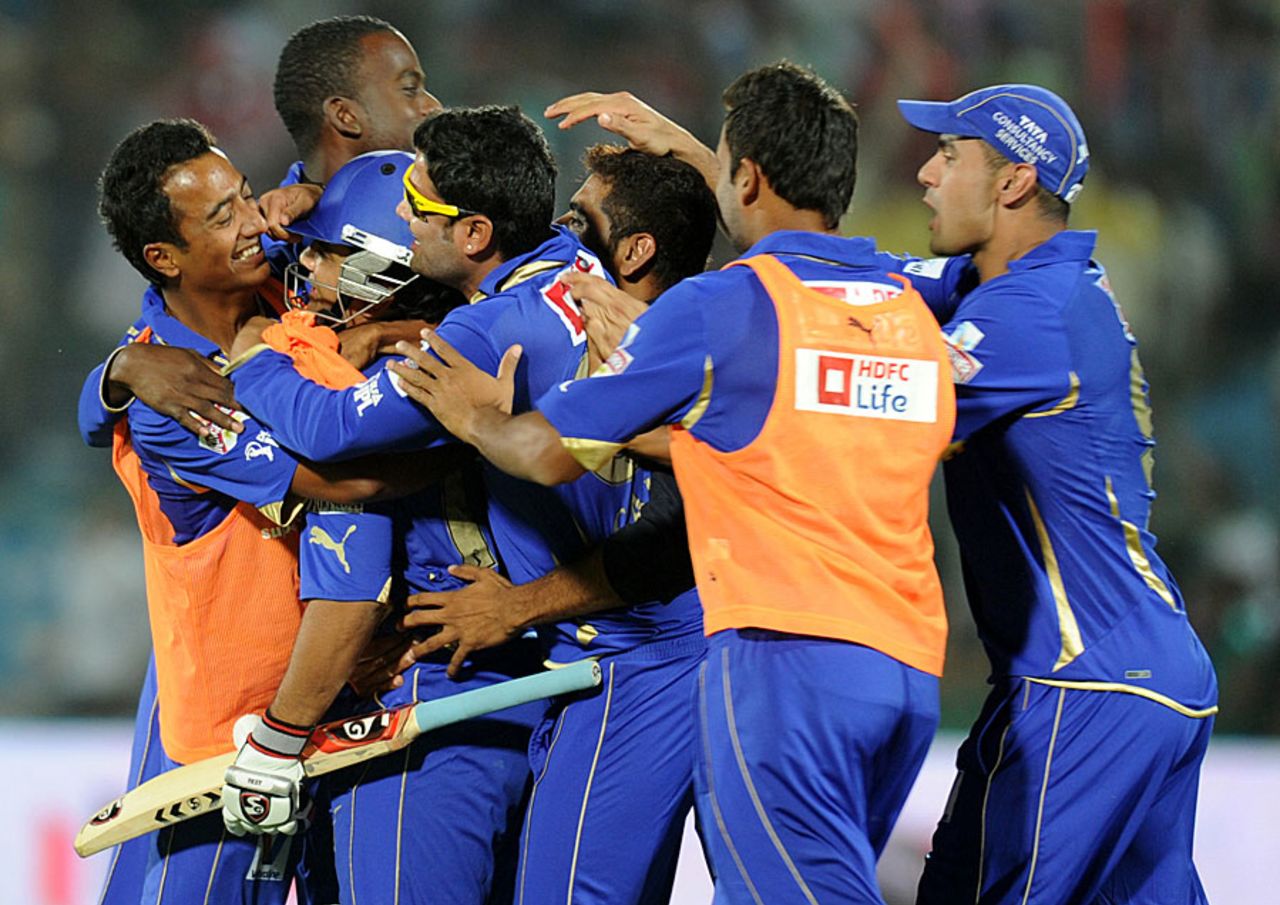 The Rajasthan Royals players are overjoyed after the victory, Rajasthan Royals v Deccan Chargers, IPL 2012, Jaipur, April 17, 2012