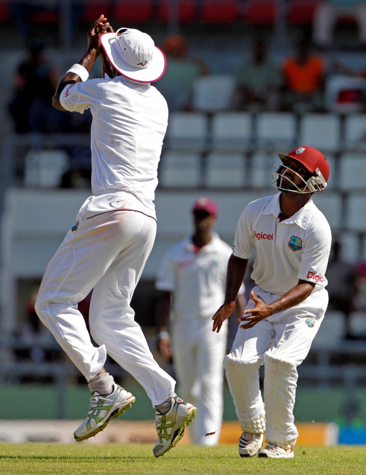 Darren Sammy takes a catch to remove Ricky Ponting, West Indies v Australia, 3rd Test, Roseau, 1st day, April 23, 2012