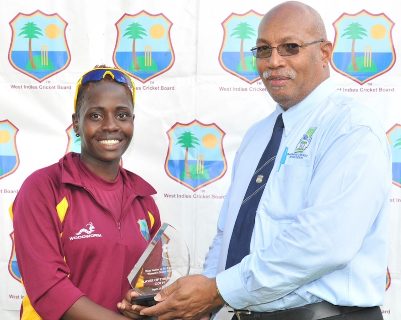 Shanel Daley gets the player-of-the-match award, Sri Lanka Women's tour of West Indies, 2012, Barbados, April 25, 2012