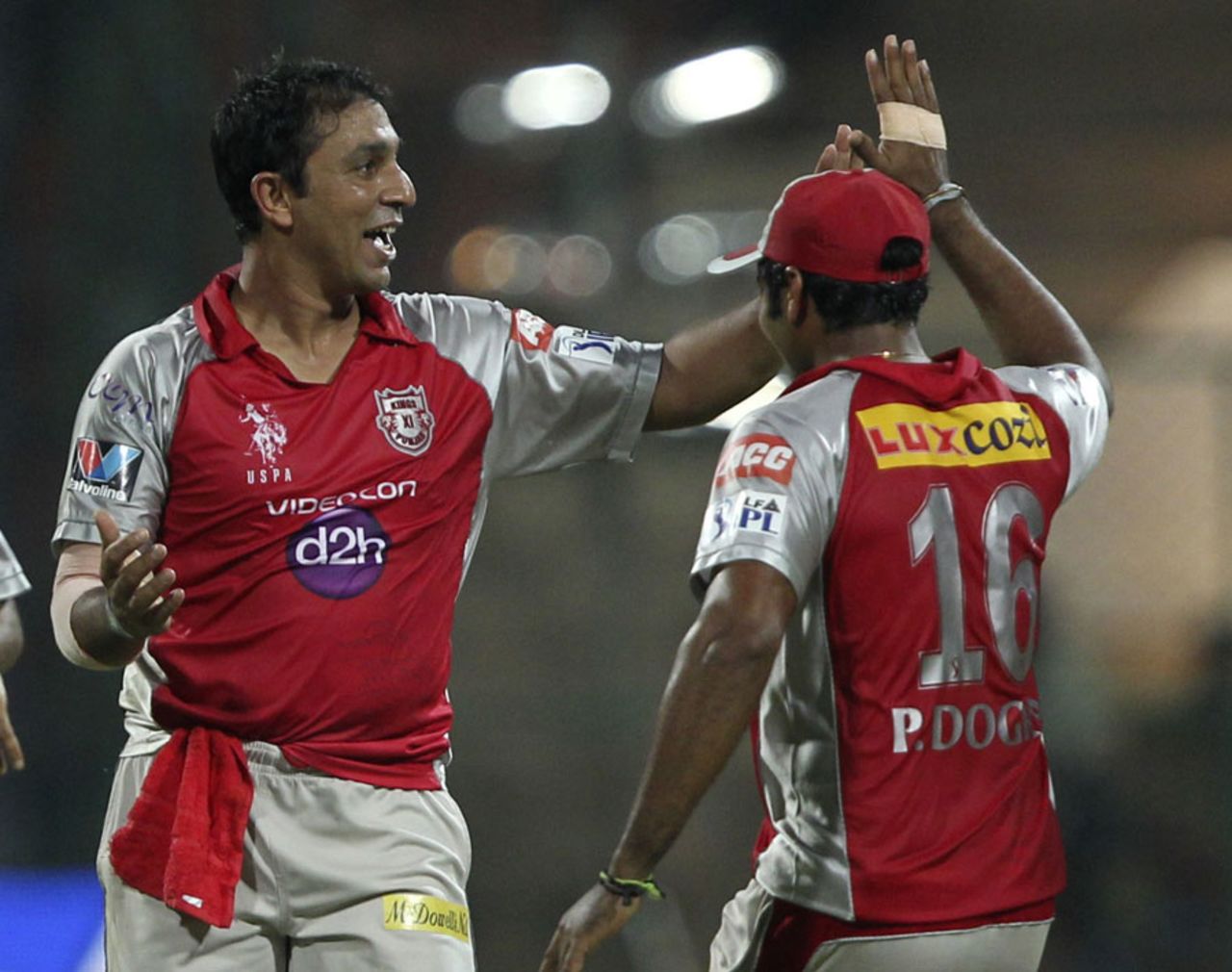 Azhar Mahmood ended with figures of 4-0-20-3, Royal Challengers Bangalore v Kings XI Punjab, IPL, Bangalore, May 2, 2012