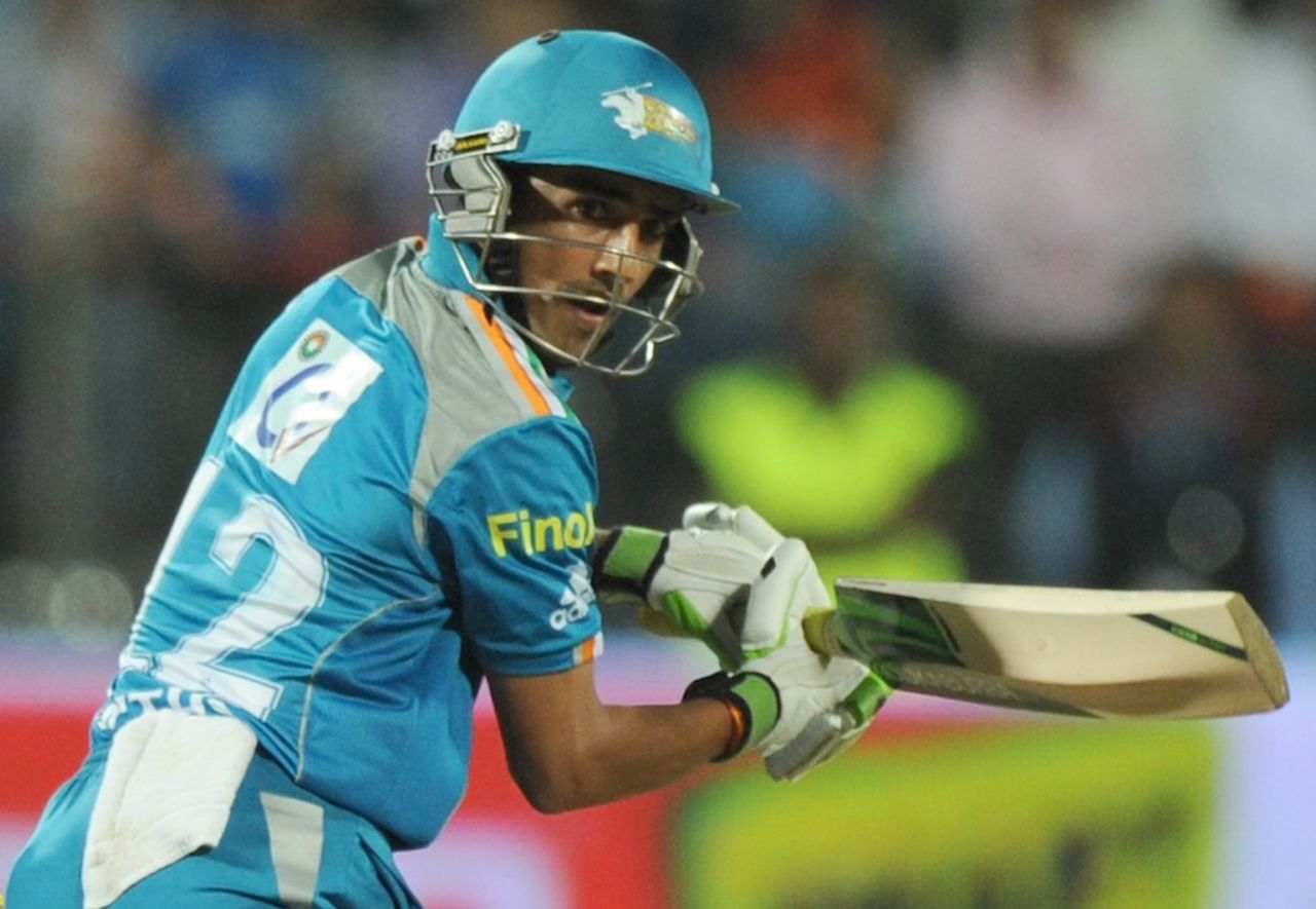 Mithun Manhas top scored with 42 not out but was on the losing side, Pune Warriors v Mumbai Indians, IPL, Pune, May 3, 2012