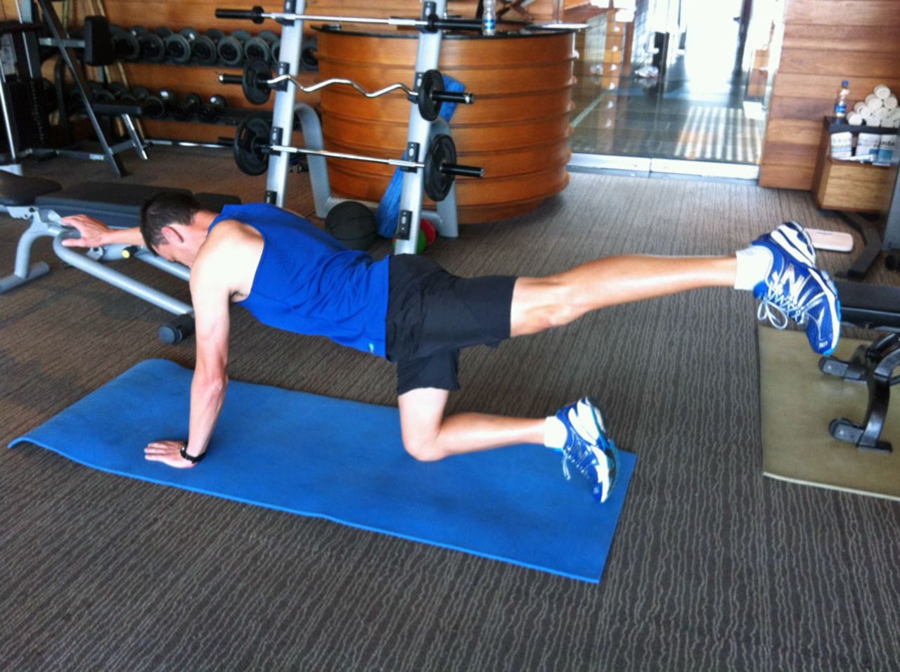 The alternate Superman exercise