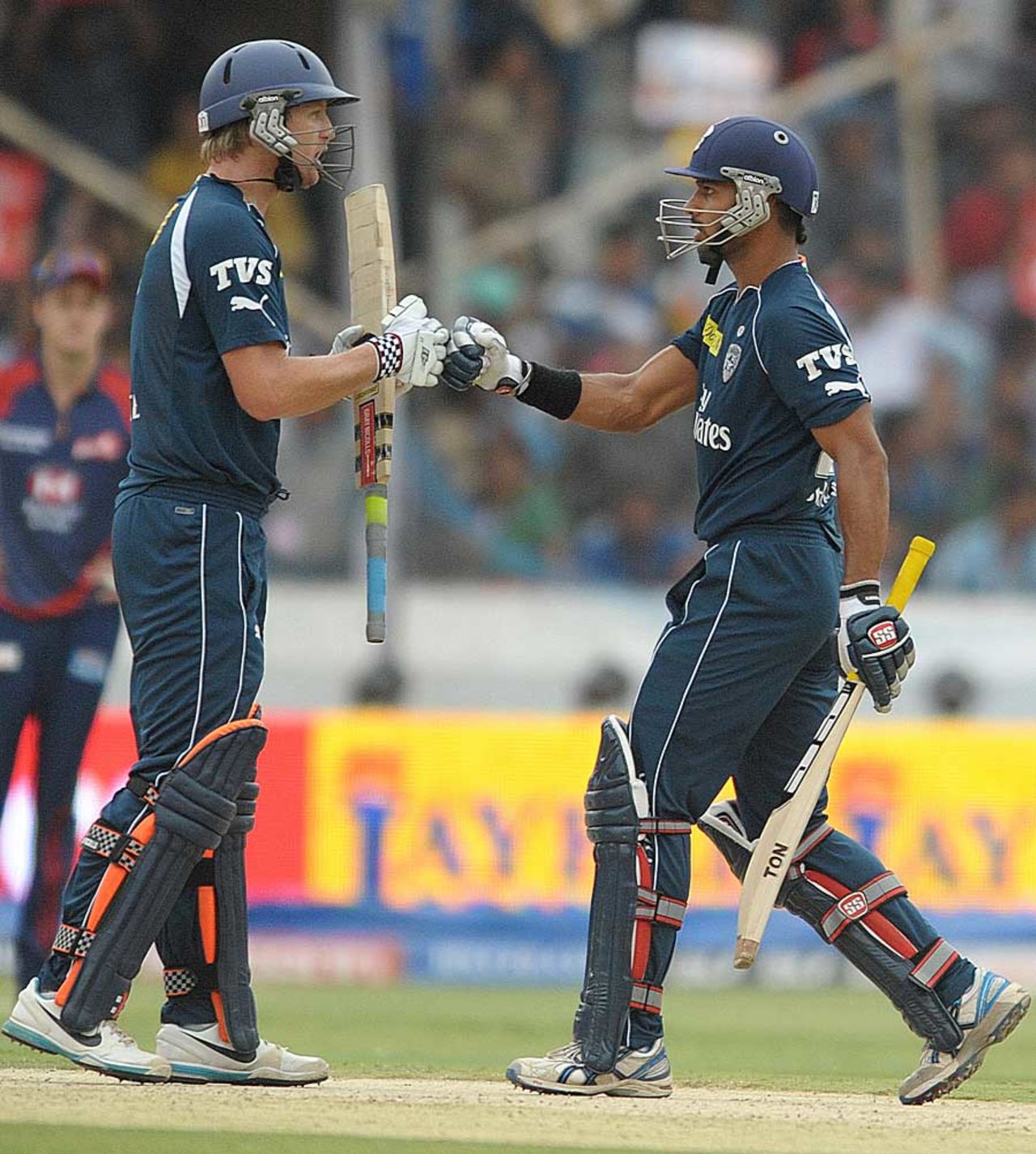Cameron White and Shikhar Dhawan set up Deccan Chargers, Deccan Chargers v Delhi Daredevils, IPL 2012, Hyderabad