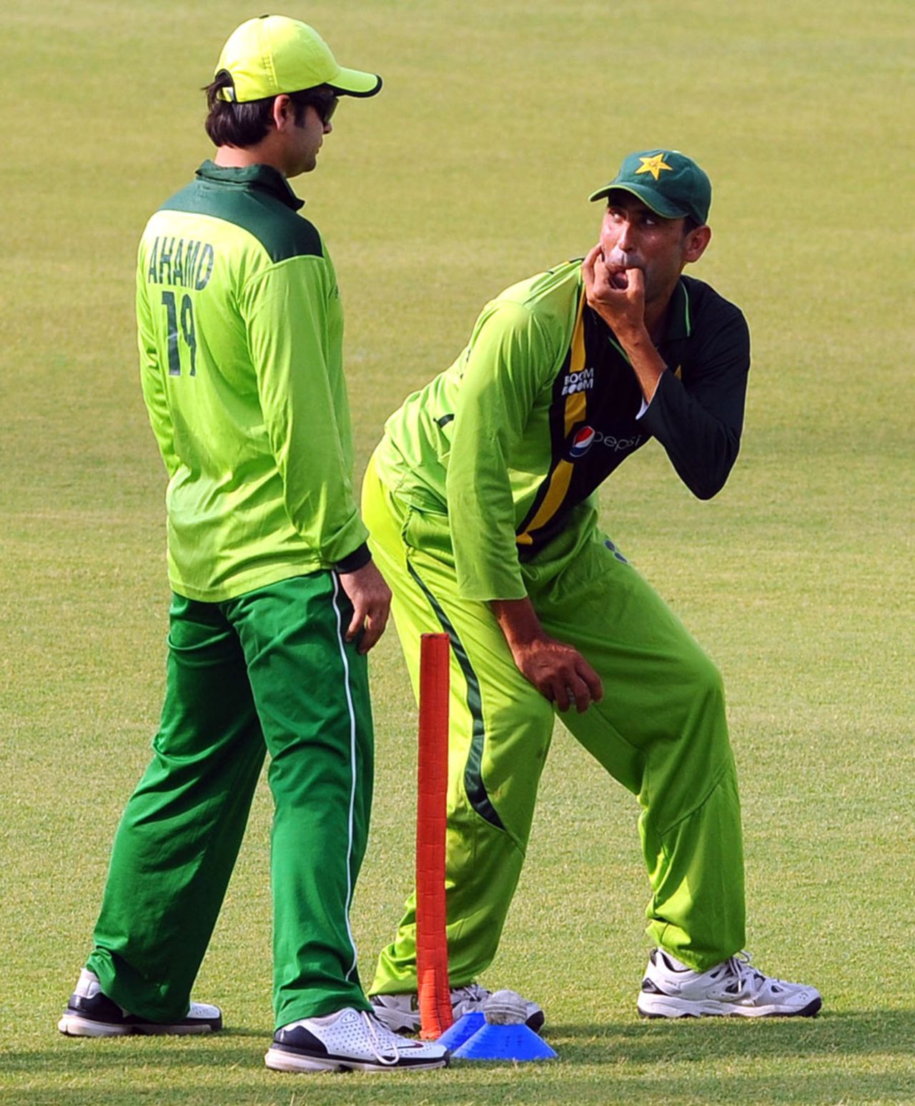 Younis Khan and Sarfraz Ahmed practise at a training session, Lahore, May 19, 2012