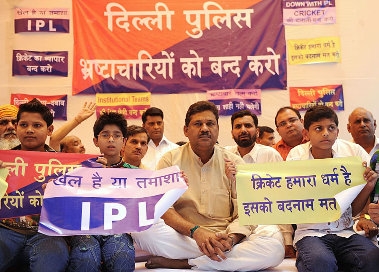 Former India offspinner Kirti Azad goes on a hunger strike outside Feroz Shah Kotla to protest the IPL, Delhi, May 20, 2012