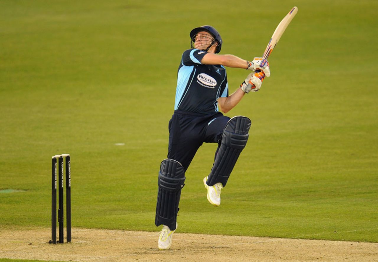 Luke Wright make 103 off just 95 balls, Sussex v Yorkshire, Clydesdale Bank 40, Group C, Hove, May 24, 2012