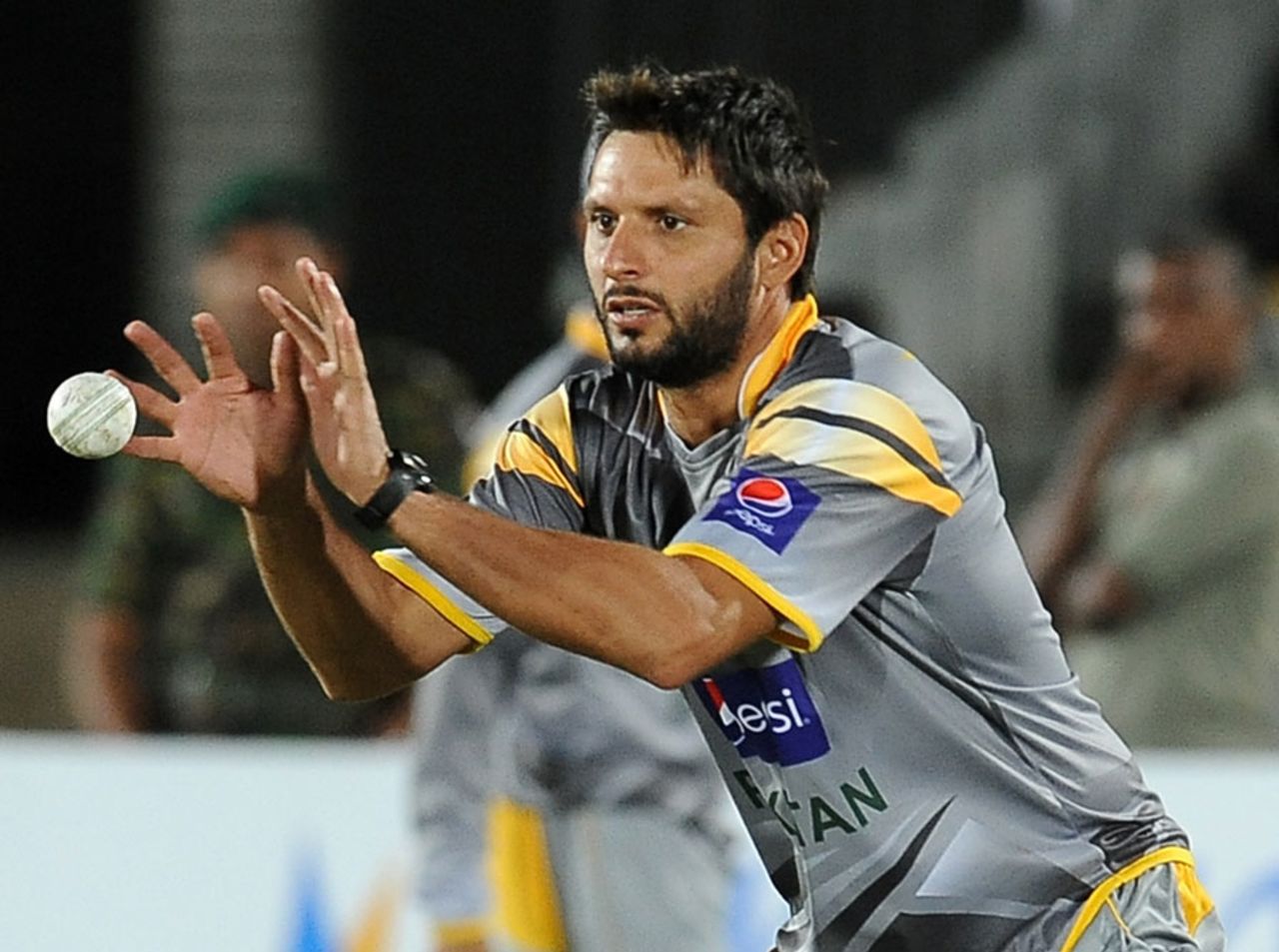 Shahid Afridi catches the ball during a training session, Hambantota, May 31, 2012