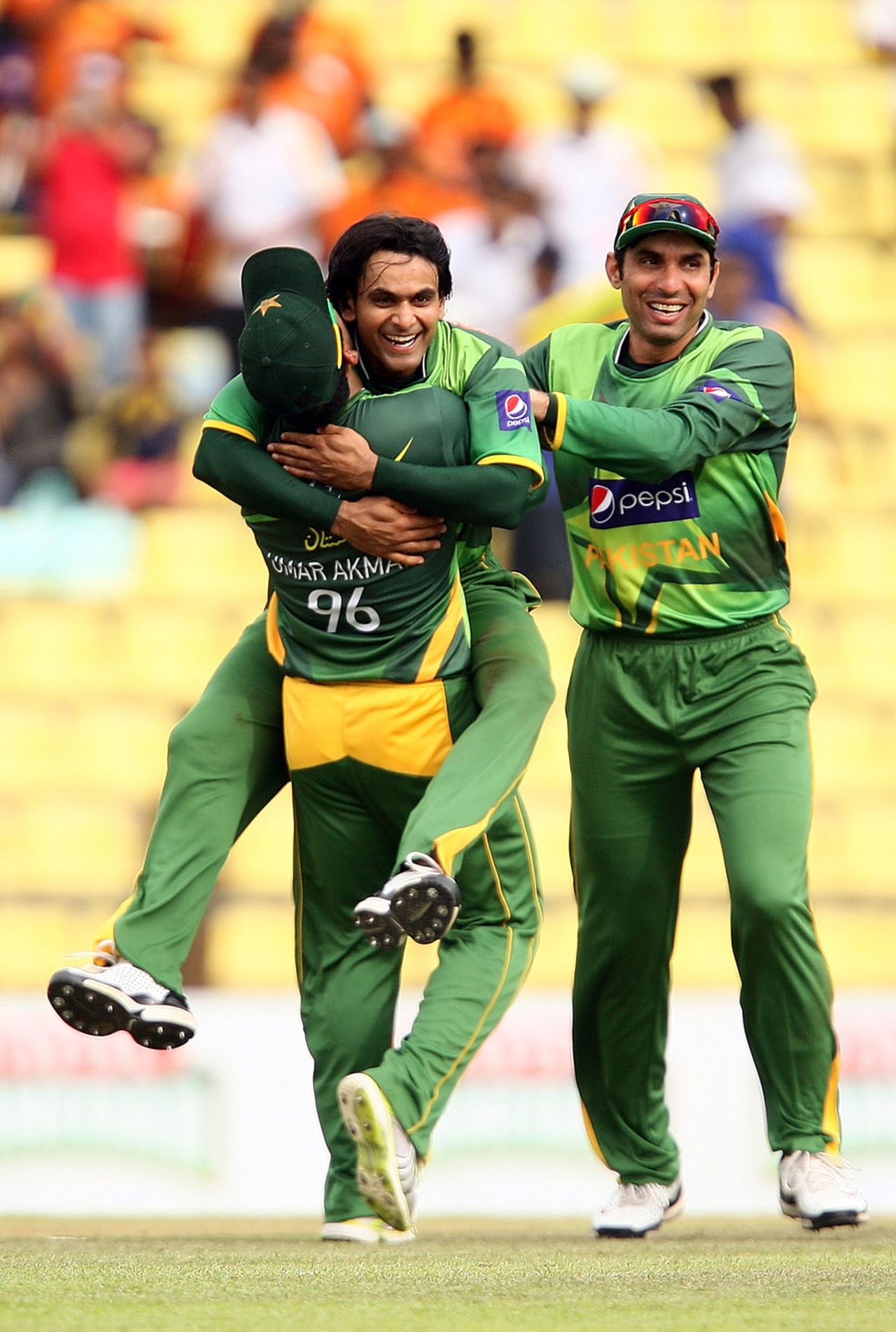 Mohammad Hafeez is congratulated on Kumar Sangakkara's wicket, Sri Lanka v Pakistan, 2nd ODI, Pallekele, June 9, 2012