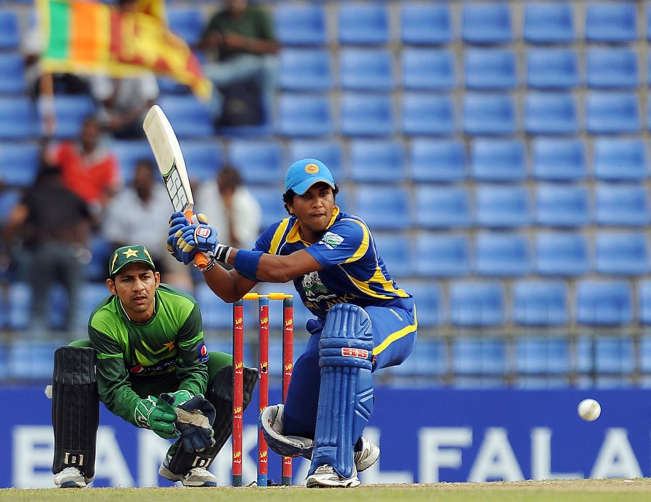 Dinesh Chandimal made a handy 32, Sri Lanka v Pakistan, 2nd ODI, Pallekele, June 9, 2012