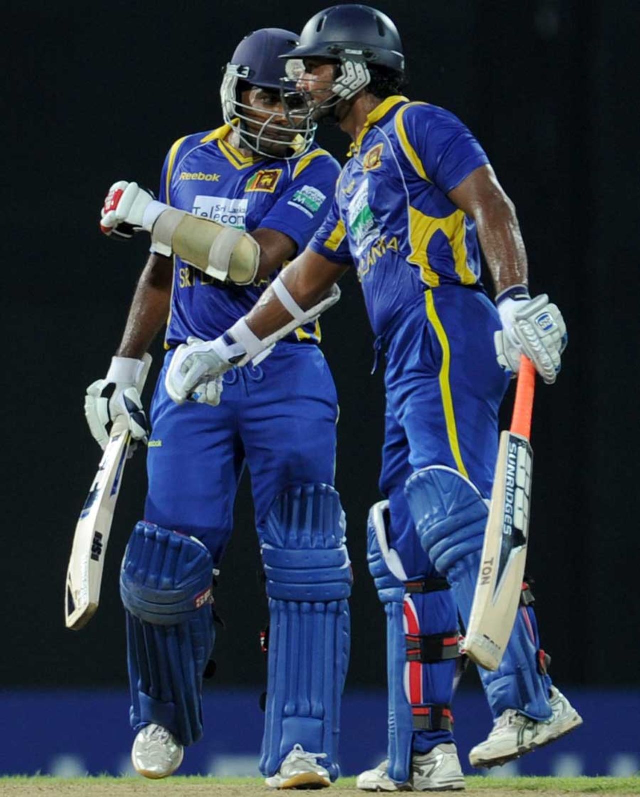 Mahela Jayawardene and Kumar Sangakkara added 110, Sri Lanka v Pakistan, 4th ODI, Colombo, June 16, 2012