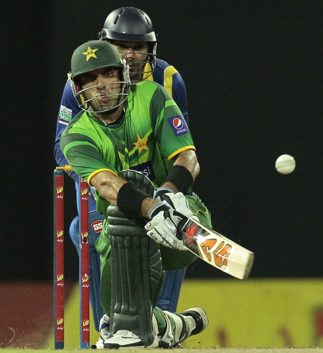 Misbah-ul-Haq's 57 helped Pakistan make steady progress, Sri Lanka v Pakistan, 4th ODI, Colombo, June 16, 2012