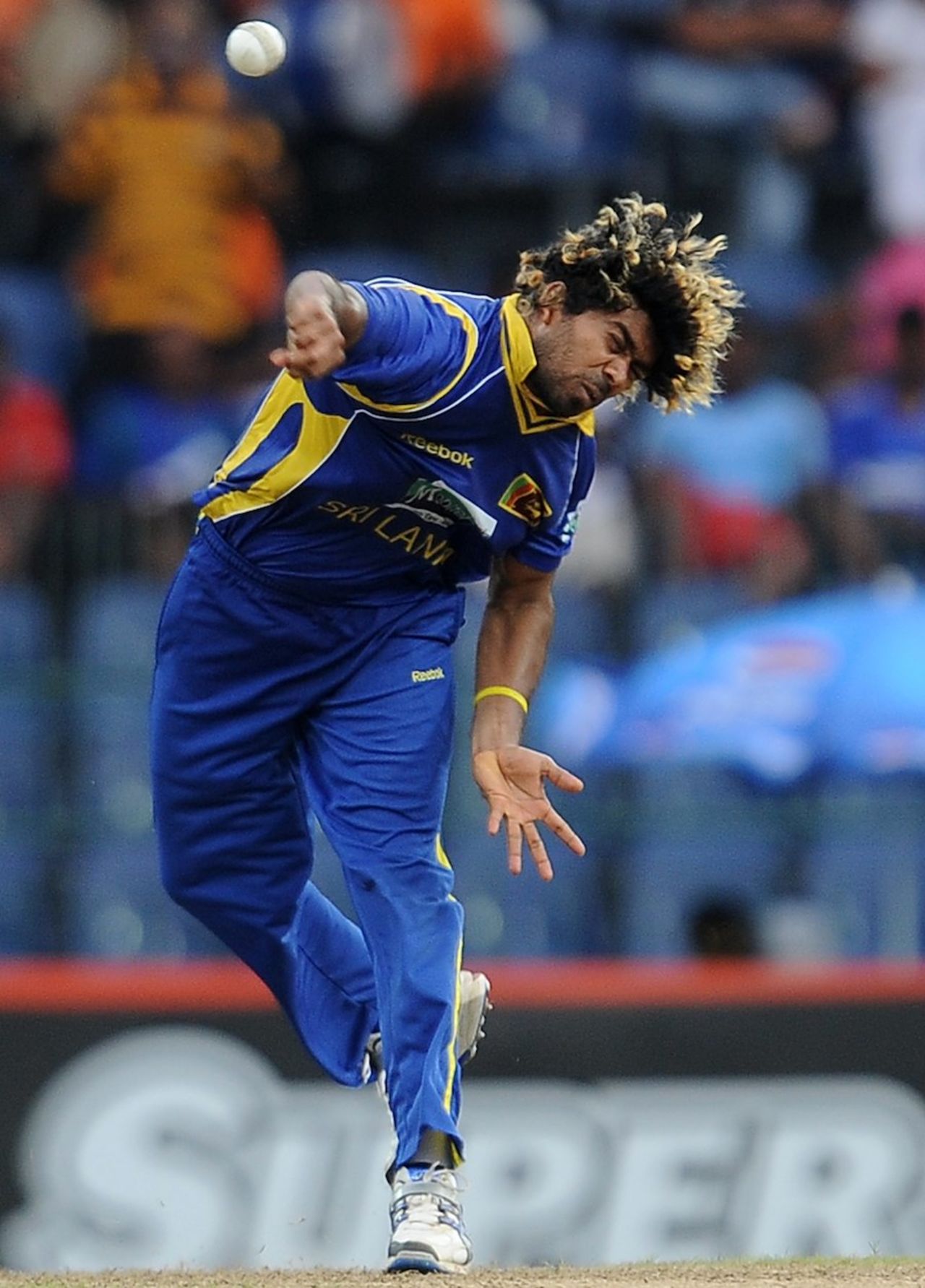 Lasith Malinga was accurate during the final overs, Sri Lanka v Pakistan, 5th ODI, Premadasa Stadium, Colombo, June 18, 2012