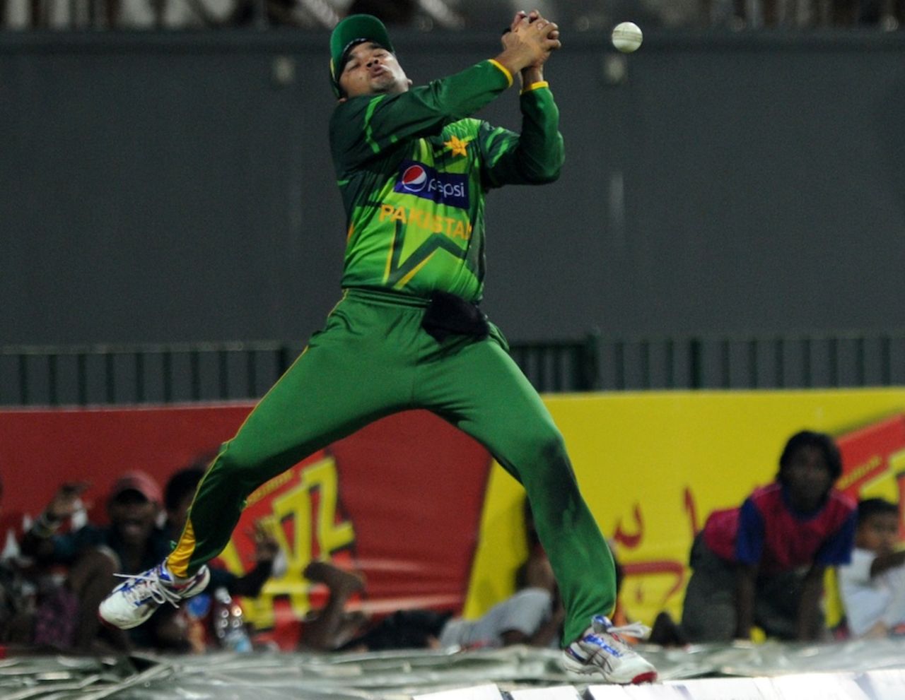 Azhar Ali drops Dinesh Chandimal, Sri Lanka v Pakistan, 5th ODI, Premadasa Stadium, Colombo, June 18, 2012