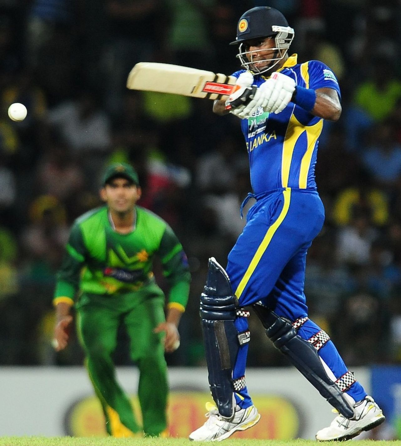 Angelo Mathews pulls during his half-century, Sri Lanka v Pakistan, 5th ODI, Premadasa Stadium, Colombo, June 18, 2012
