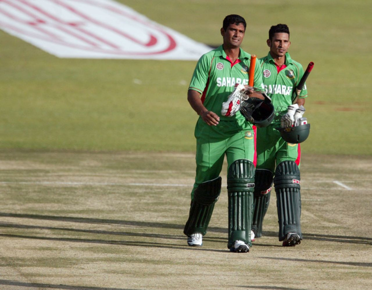 Mahmudullah and Nasir Hossain took Bangladesh home, Zimbabwe v Bangladesh, T20 tri-series, Harare, June 21, 2012