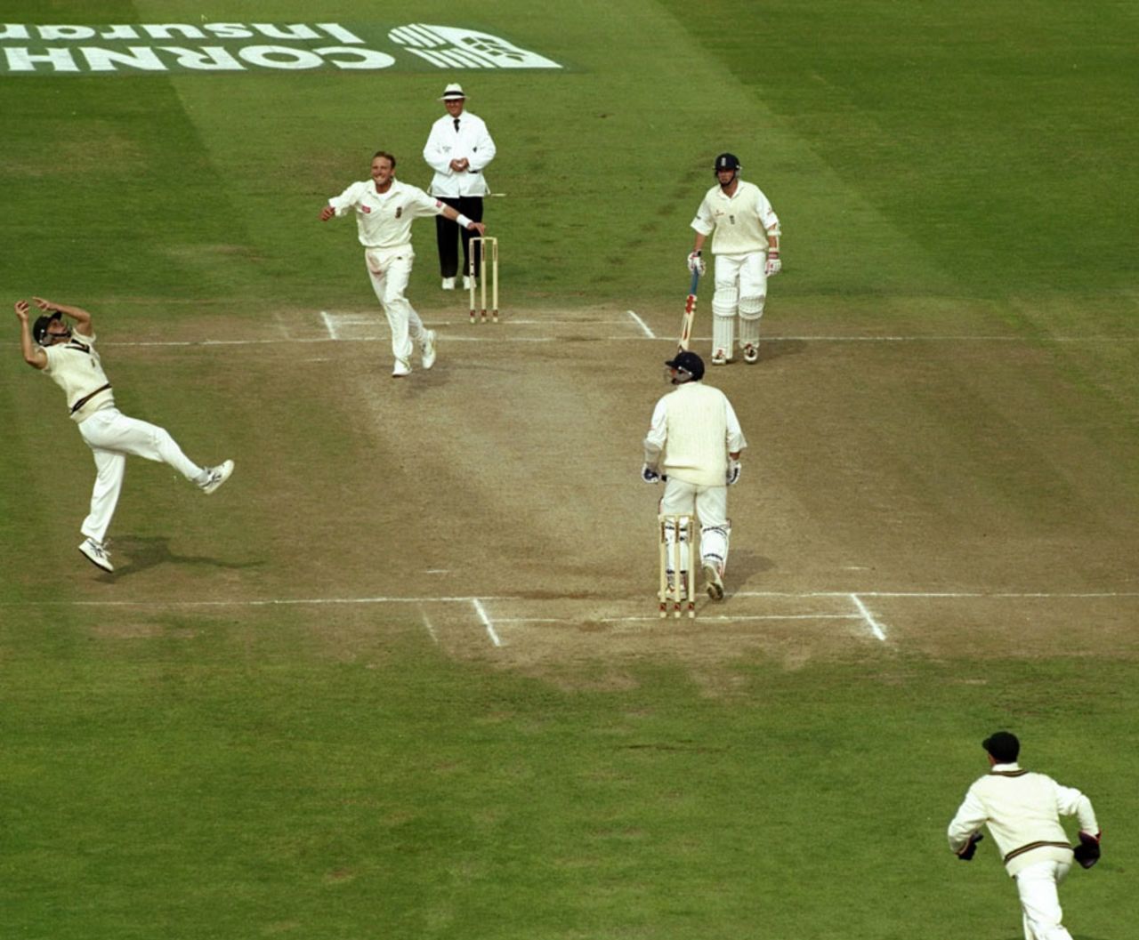 Allan Donald celebrates after Gary Kirsten takes a catch to dismiss Darren Gough, England v South Africa, 3rd Test, Old Trafford, 5th day, July 6, 1999