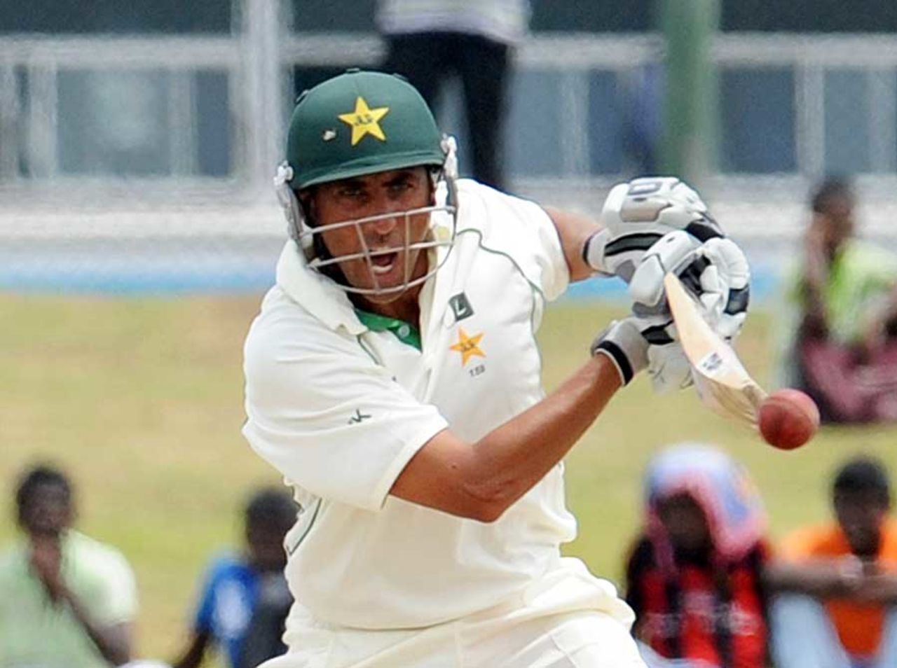 Younis Khan punches one through the off side, Sri Lanka v Pakistan, 1st Test, Galle, 4th day, June 25, 2012