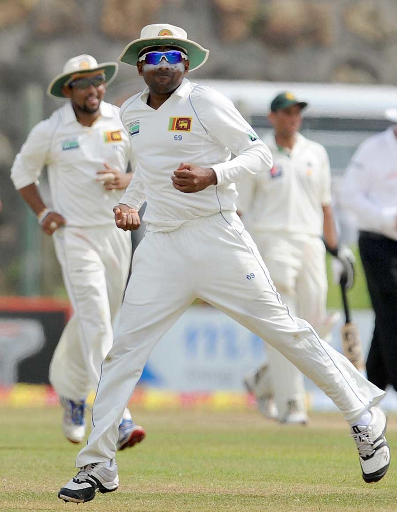 Mahela Jayawardene caught Asad Shafiq at slip, Sri Lanka v Pakistan, 1st Test, Galle, 4th day, June 25, 2012