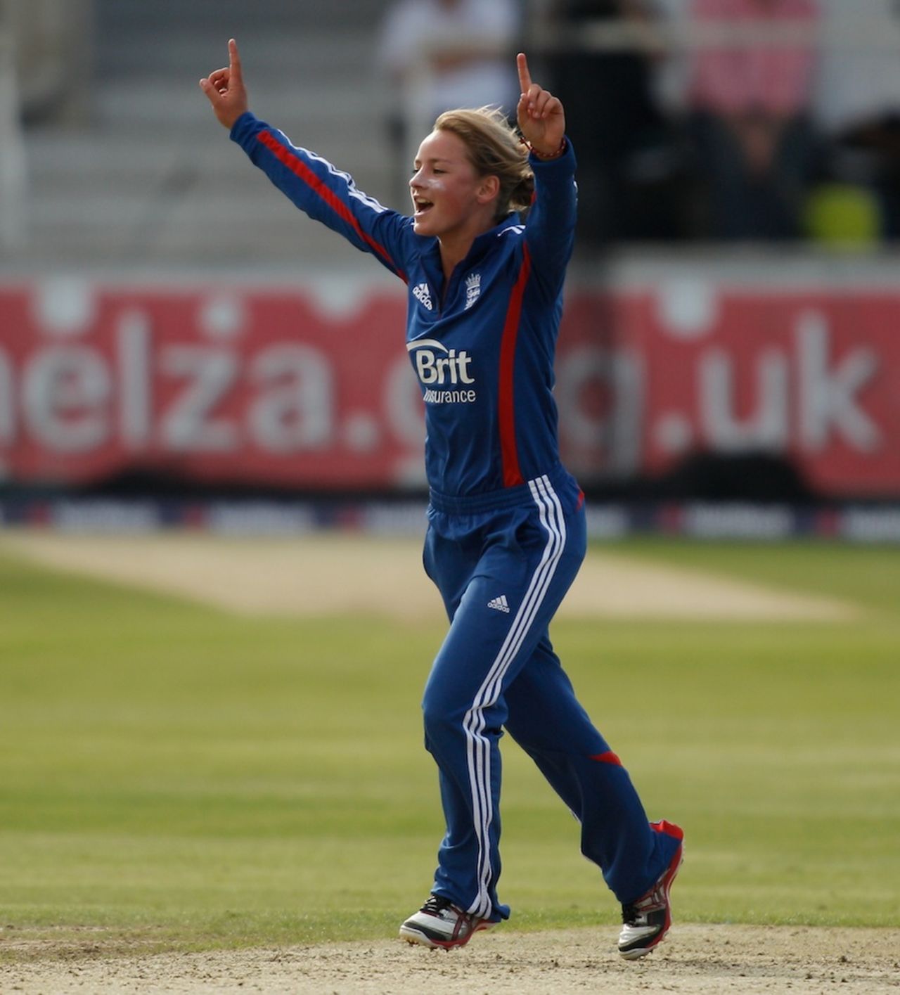 Danielle Wyatt took two wickets in the final over, England Women v India Women, 1st Twenty20, Canterbury, June 26, 2012