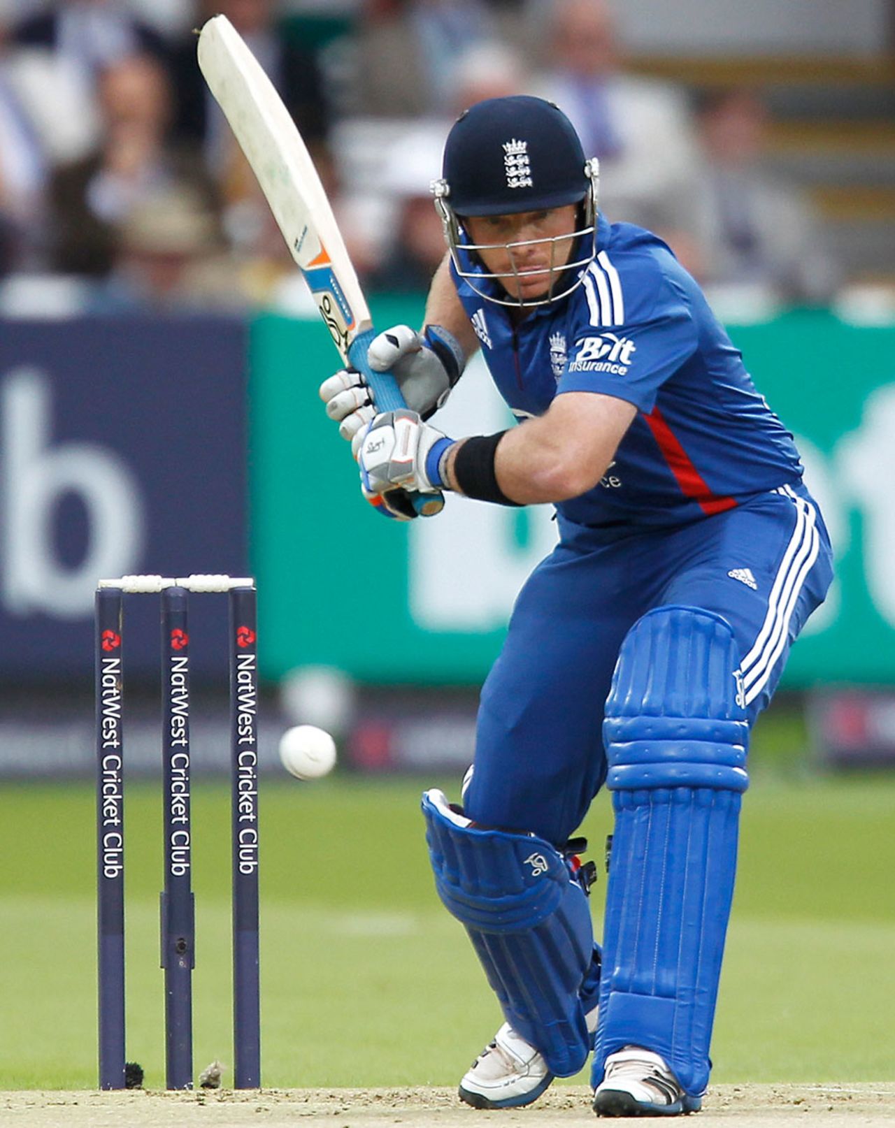 Ian Bell was given out on 3 but had the decision overturned, England v Australia, 1st ODI, Lord's, June 29, 2012