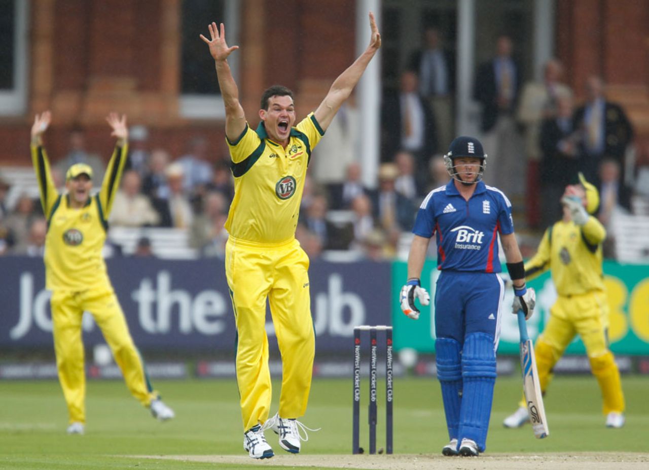 Clint McKay appeals for the wicket of Ian Bell, England v Australia, 1st ODI, Lord's, June 29, 2012
