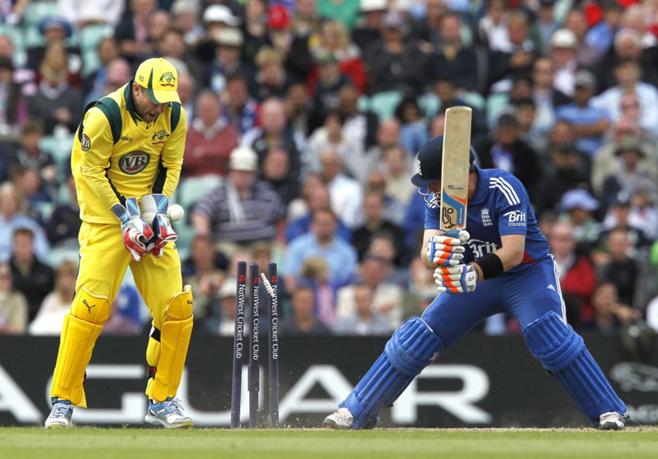 Ian Bell is bowled by Michael Clarke's first ball, England v Australia, 2nd ODI, The Oval, July 1, 2012