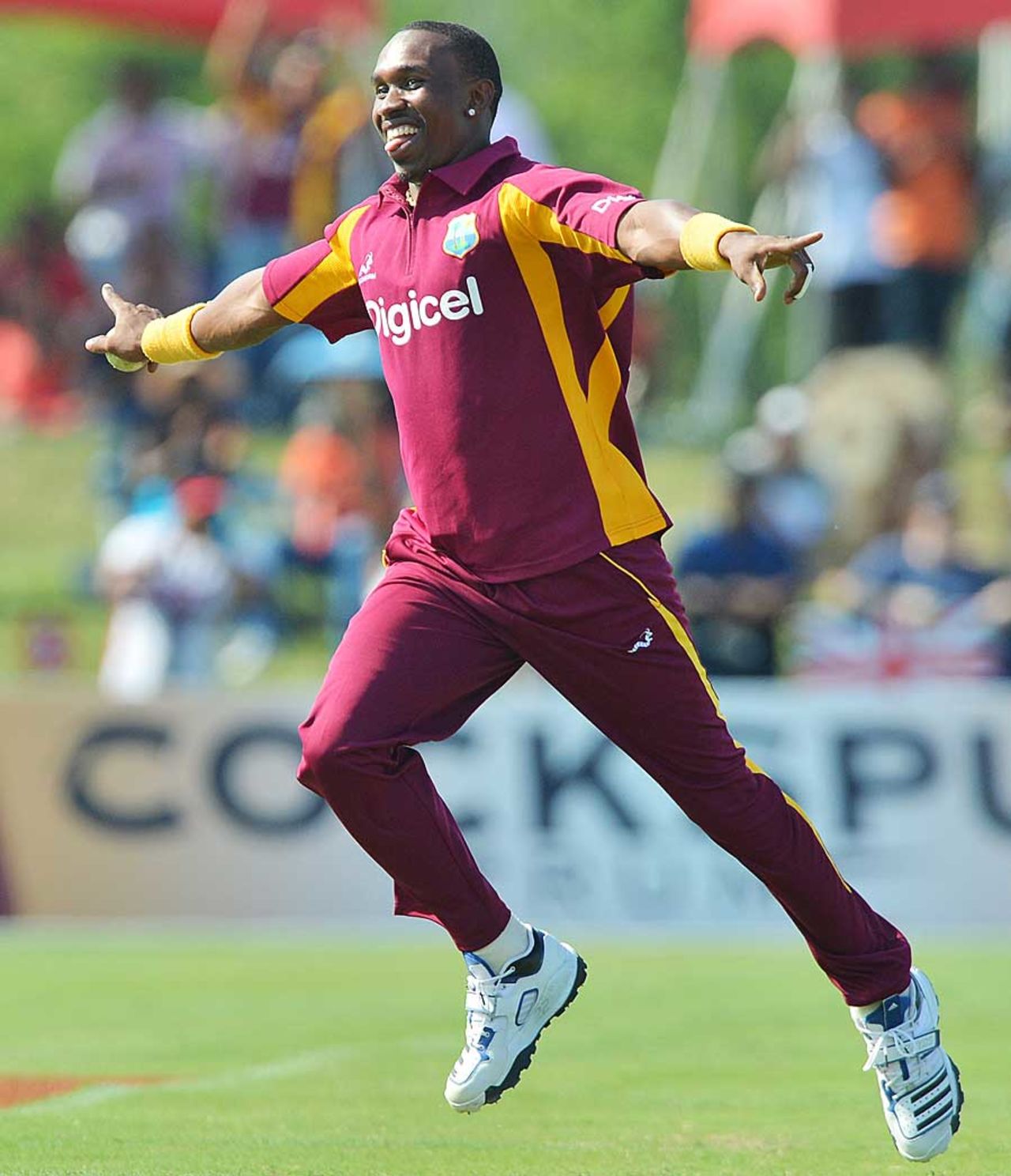 Dwayne Bravo picked up two wickets, West Indies v New Zealand, 2nd Twenty20, Florida, July 1, 2012