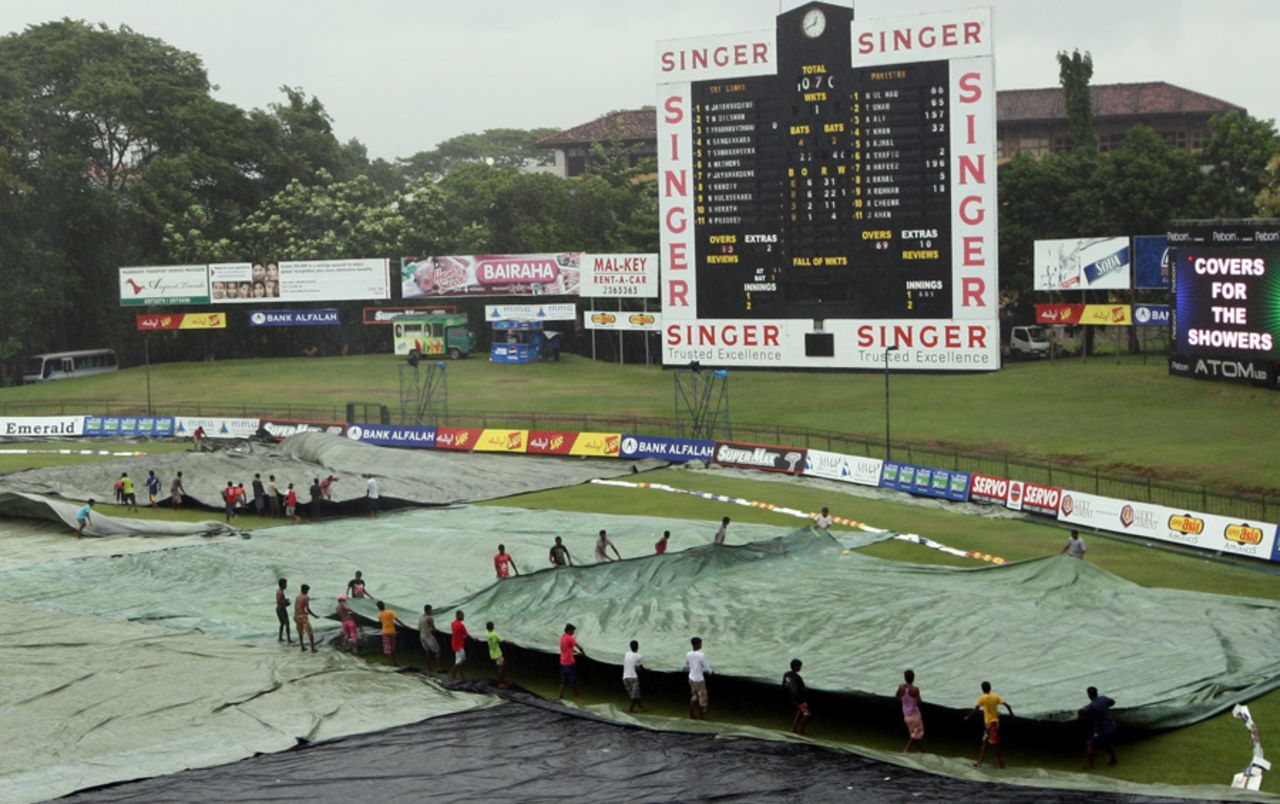 Rain interrupted play on the third day as well, Sri Lanka v Pakistan, 2nd Test, SSC, Colombo, 3rd day, July 2, 2012
