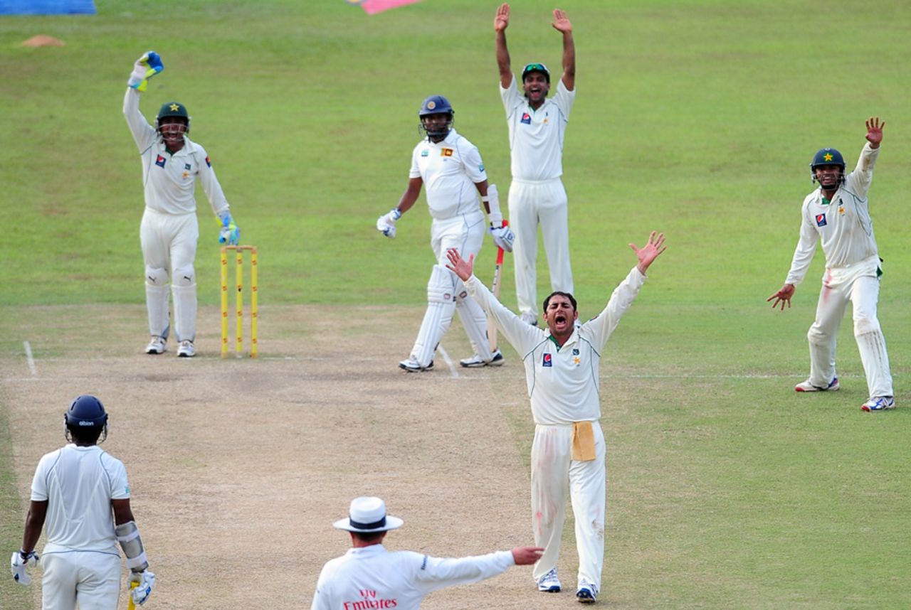 Thilan Samaraweera was out without scoring, Sri Lanka v Pakistan, 2nd Test, SSC, Colombo, 4th day, July 3, 2012