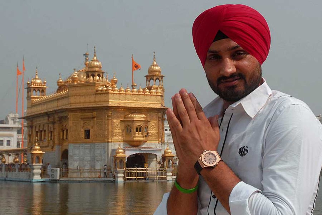 Harbhajan Singh prays at the Golden Temple in Amritsar, Amritsar, July 3, 2012