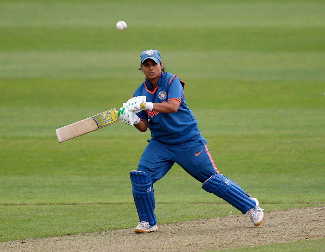 Amita Sharma lifted India to 129, England Women v India Women, 2nd ODI, Taunton, July 4, 2012